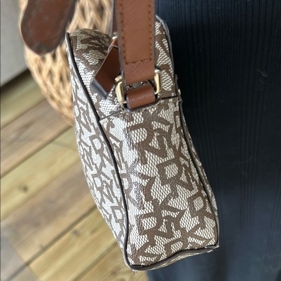 Stylish Brown Patterned Crossbody Bag - Picture 6 of 11